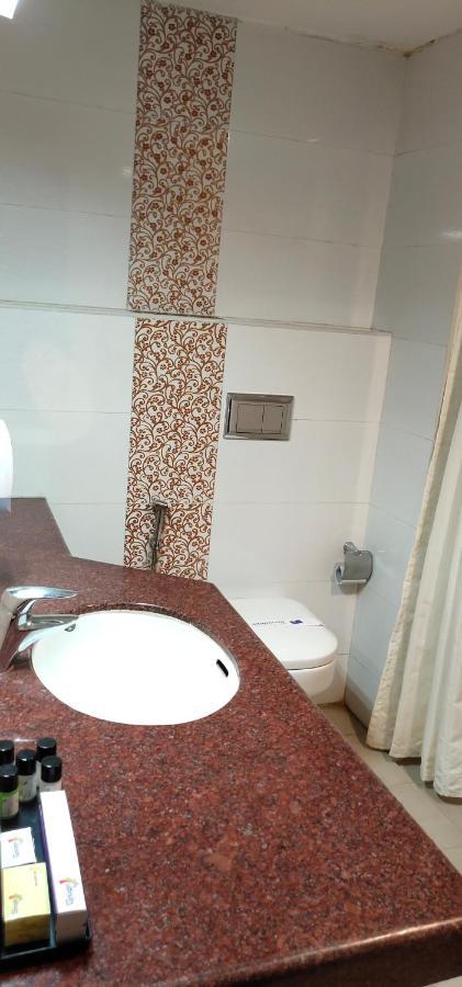 Hotel Saptagiri Hyderabad Bagian luar foto