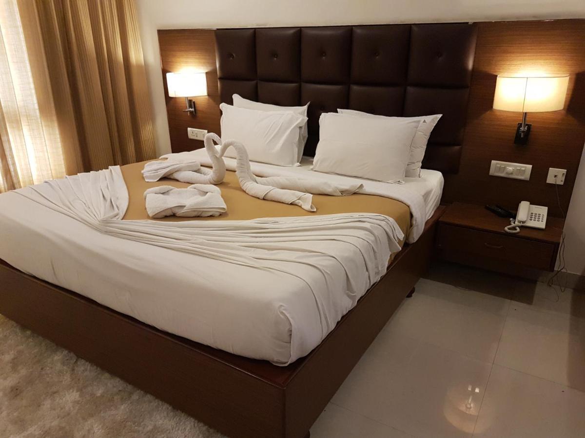 Hotel Saptagiri Hyderabad Bagian luar foto