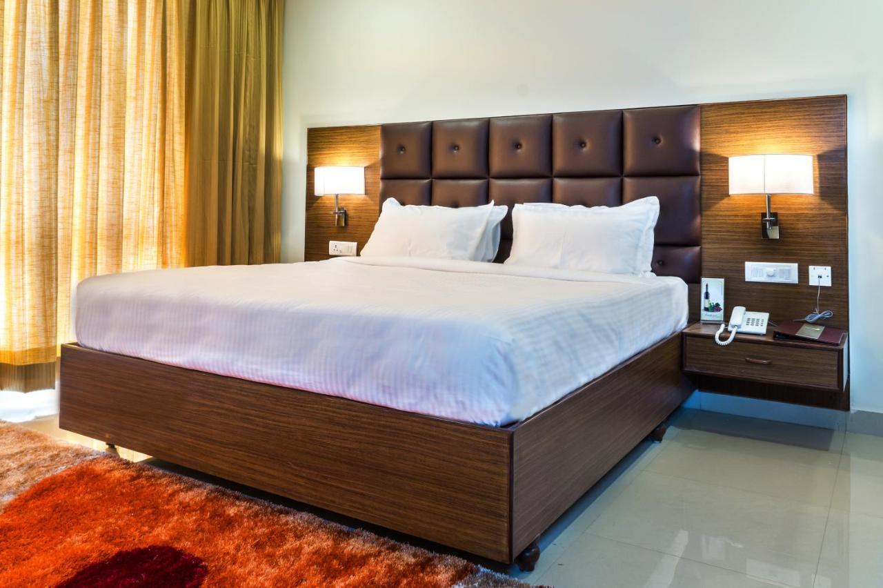 Hotel Saptagiri Hyderabad Bagian luar foto