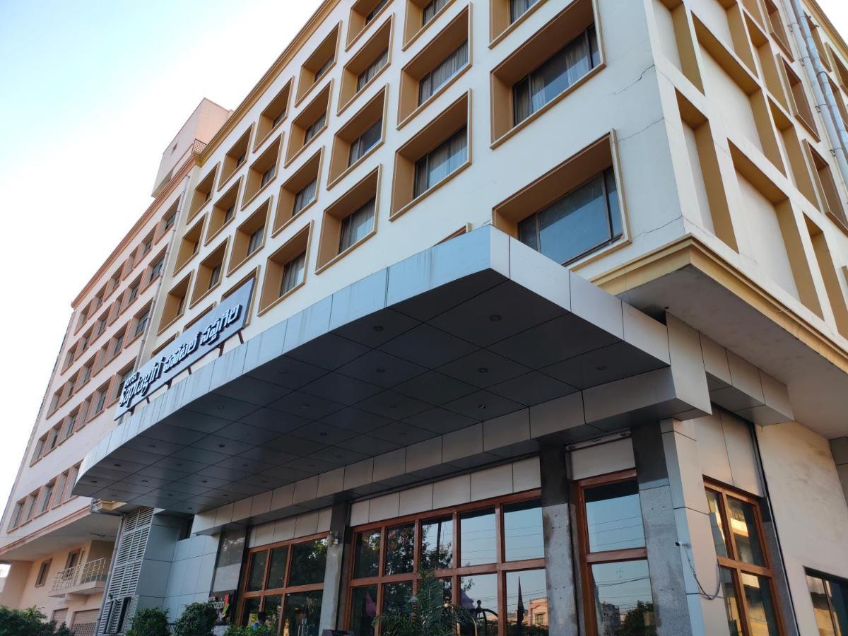 Hotel Saptagiri Hyderabad Bagian luar foto