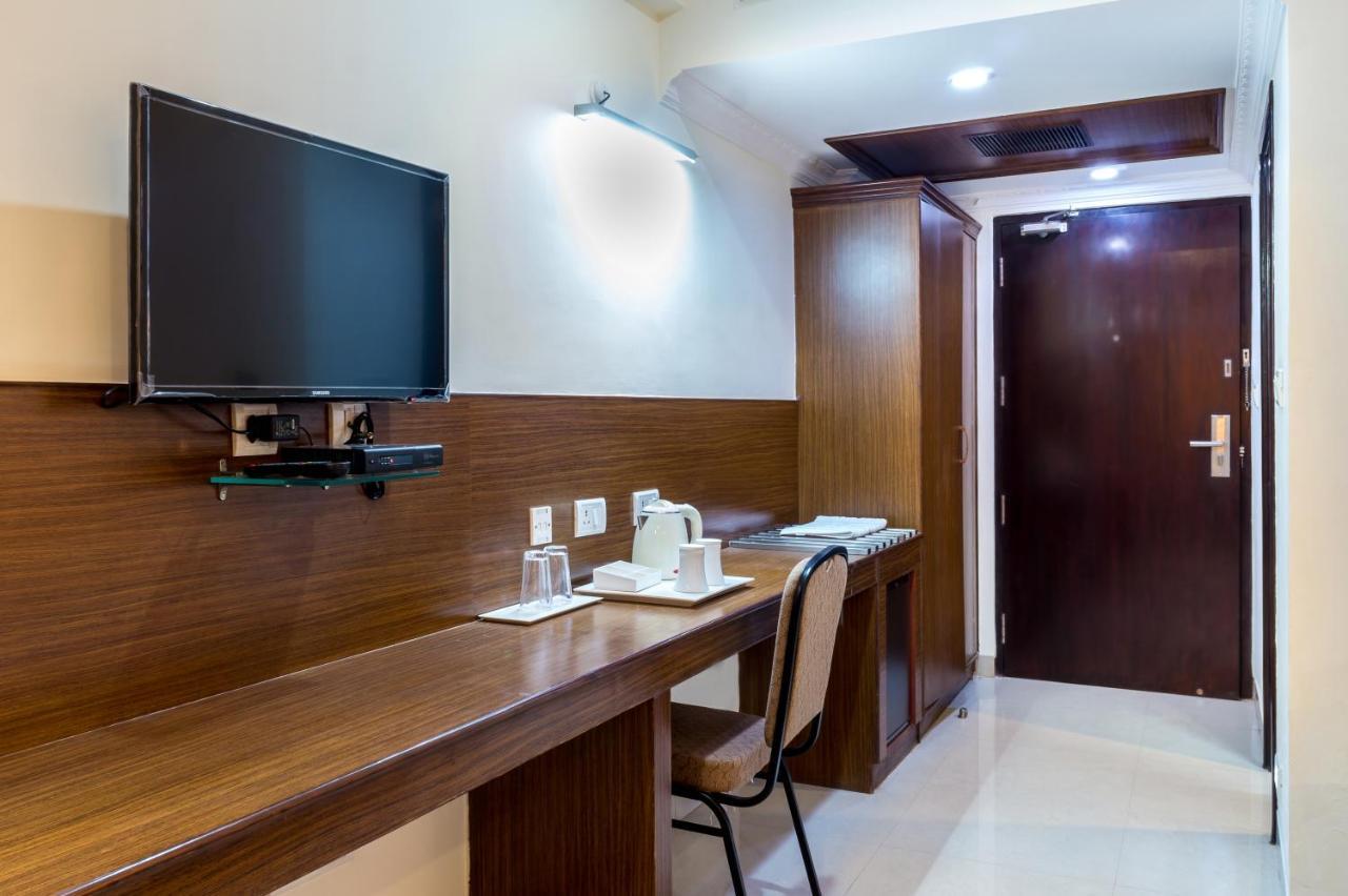 Hotel Saptagiri Hyderabad Bagian luar foto