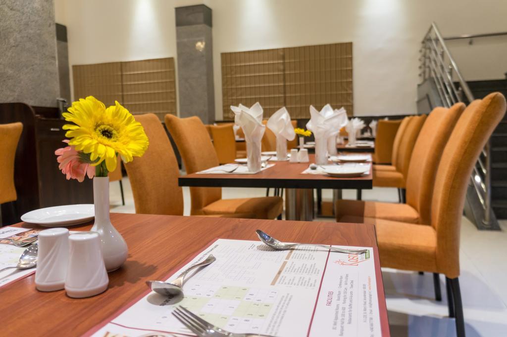Hotel Saptagiri Hyderabad Bagian luar foto
