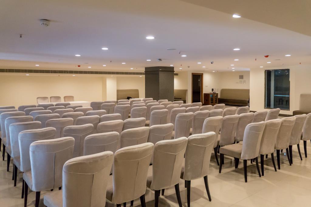 Hotel Saptagiri Hyderabad Bagian luar foto