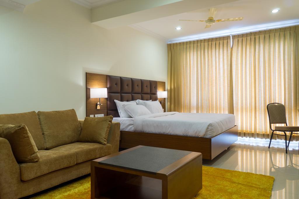 Hotel Saptagiri Hyderabad Bagian luar foto