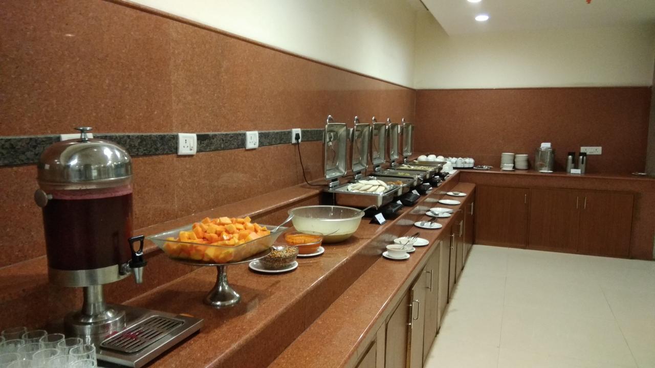 Hotel Saptagiri Hyderabad Bagian luar foto