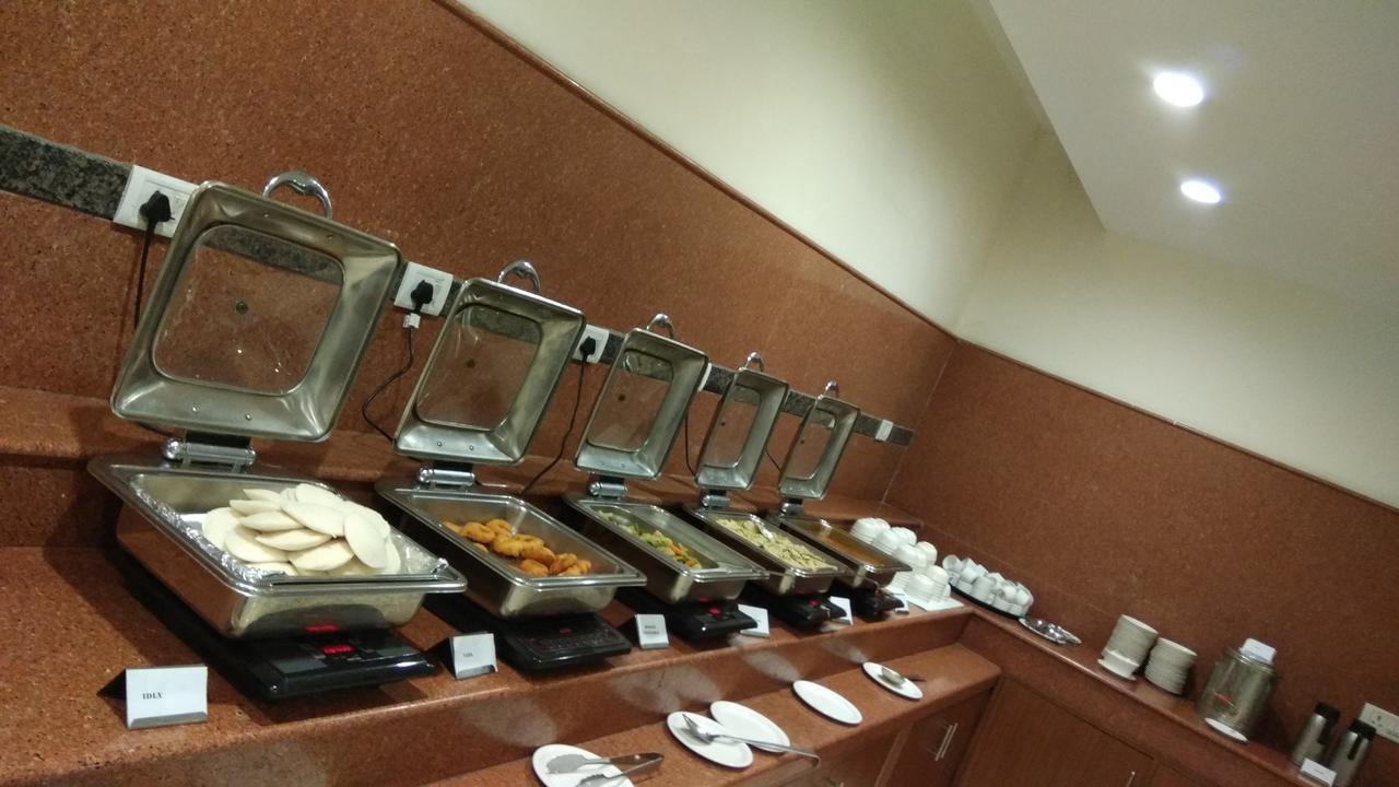 Hotel Saptagiri Hyderabad Bagian luar foto