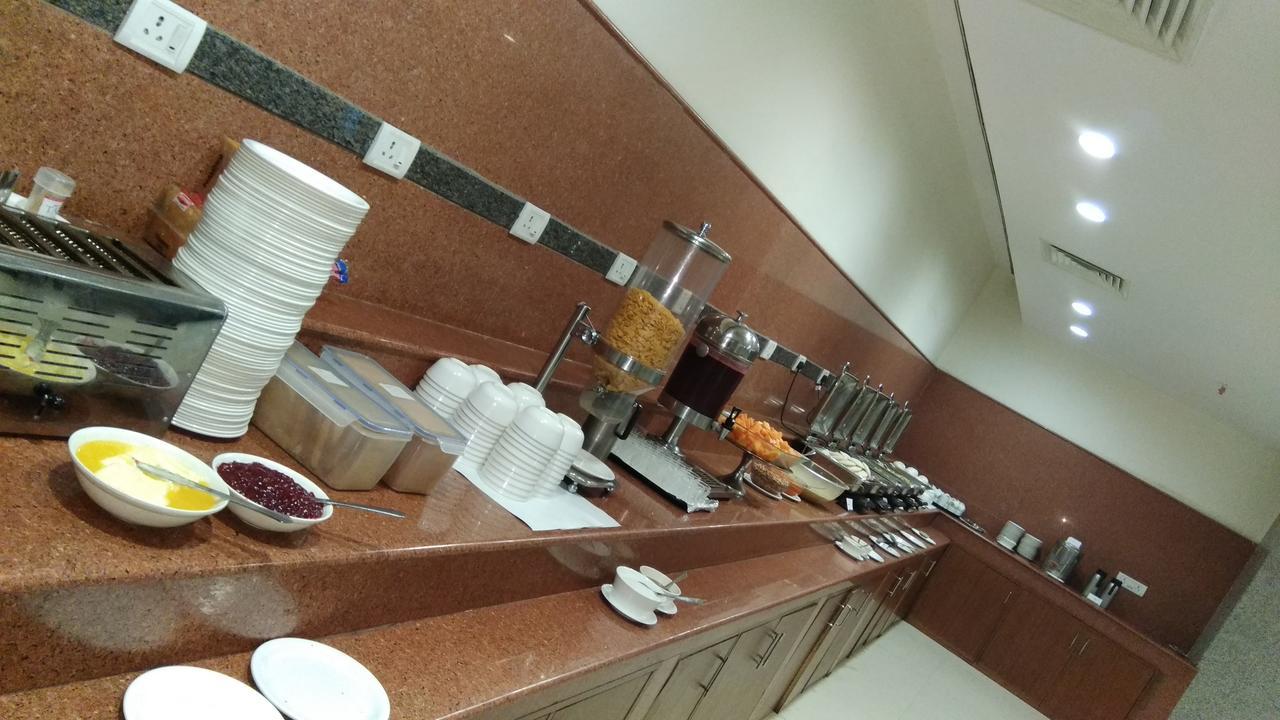 Hotel Saptagiri Hyderabad Bagian luar foto