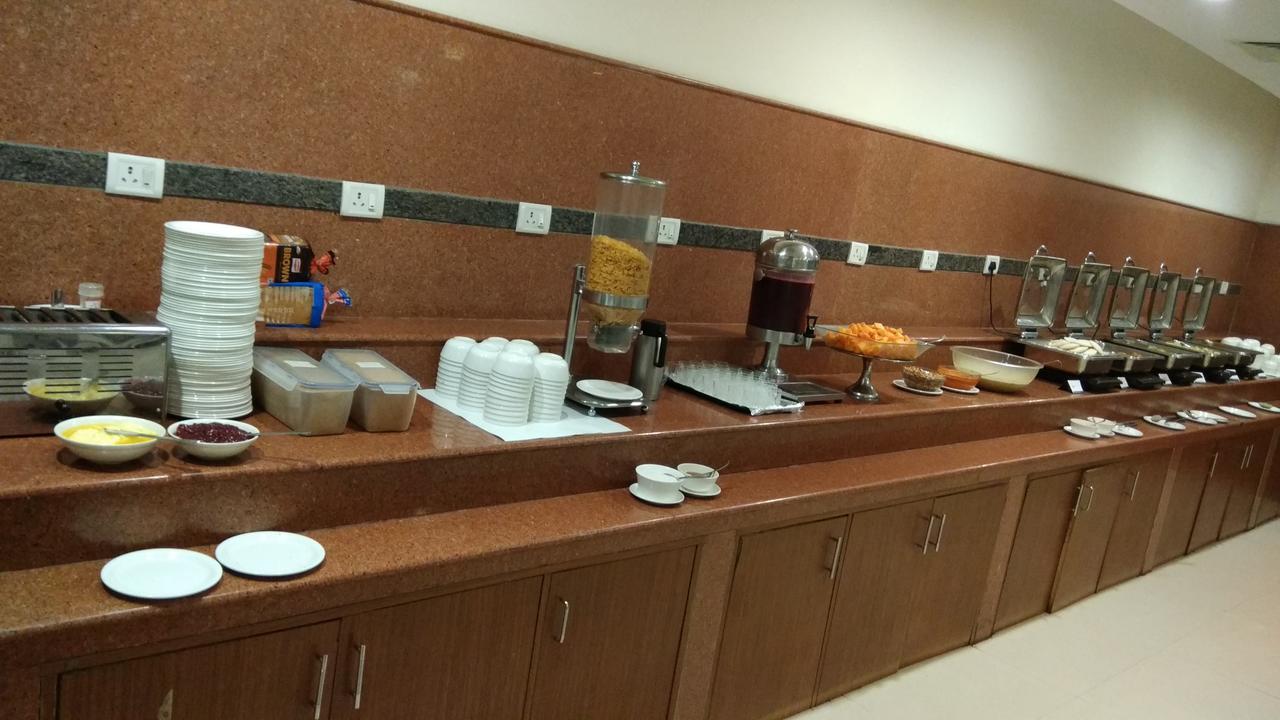 Hotel Saptagiri Hyderabad Bagian luar foto